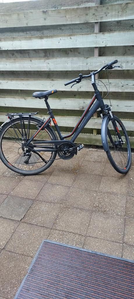 damesfiets Scott  24 versnellingen  incl 2 fietssleutels, 20 inch of meer, Velgrem, Versnellingen, Zo goed als nieuw