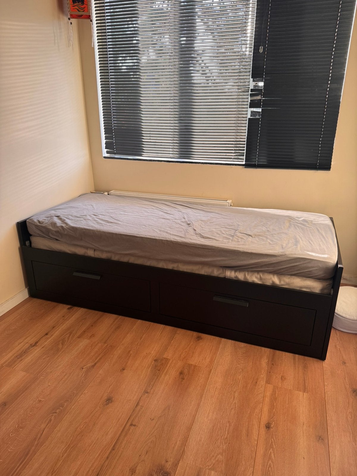 Logeerbed uitschuifbaar, Huis en Inrichting, Slaapkamer | Bedden, Ophalen, Eenpersoons, Wit, Zo goed als nieuw