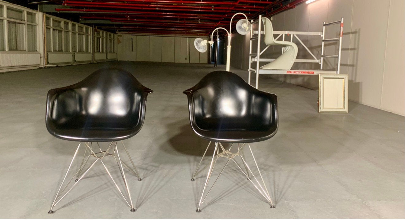 Eames DAR Fiberglass Armchairs TESS-CO New York USA, Ophalen, Zo goed als nieuw, Zwart, Overige materialen
