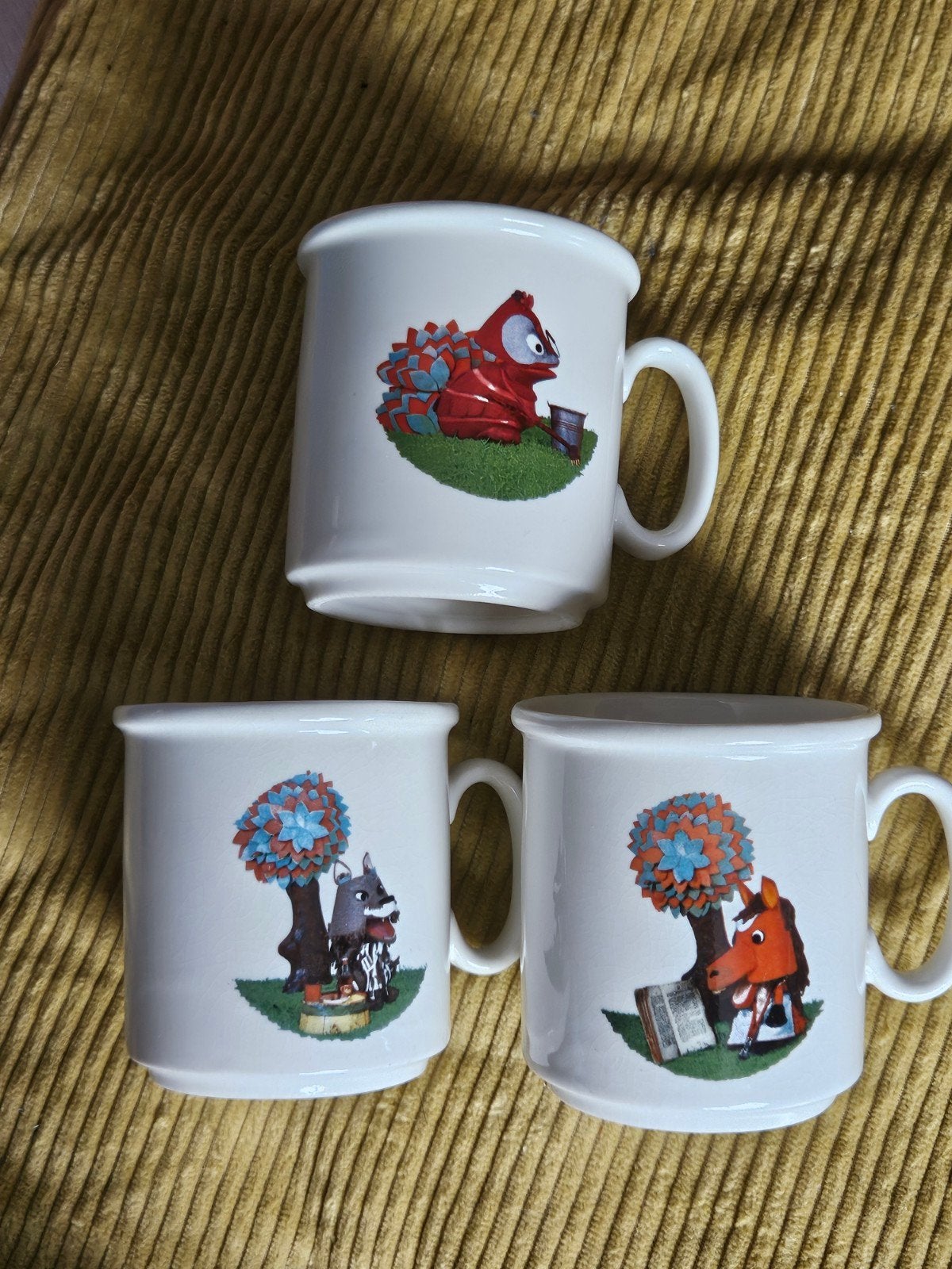 Set van 3 vintage mokken van de Fabeltjeskrant, Overige typen, Ophalen of Verzenden, Zo goed als nieuw, Steen/keramiek