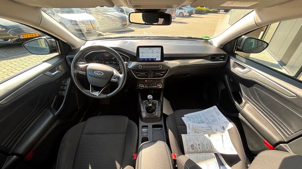 Ford Focus 125pk Titanium Business XENON | CARPLAY | CRUISE, Auto's, Adaptive Cruise Control, Gebruikt, Zwart, Origineel Nederlands