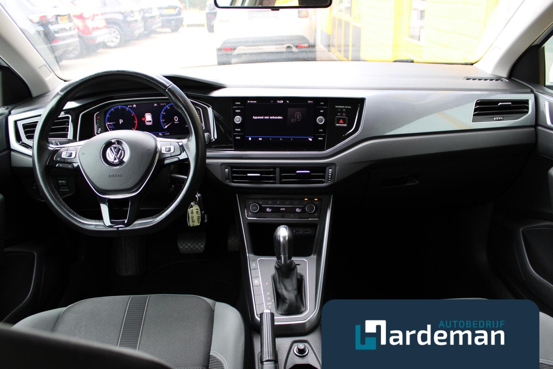 Volkswagen Polo 1.0 TSI Highline Carplay Virtual cockpit, Gebruikt, Euro 6, 95 pk, Met garantie (alle)
