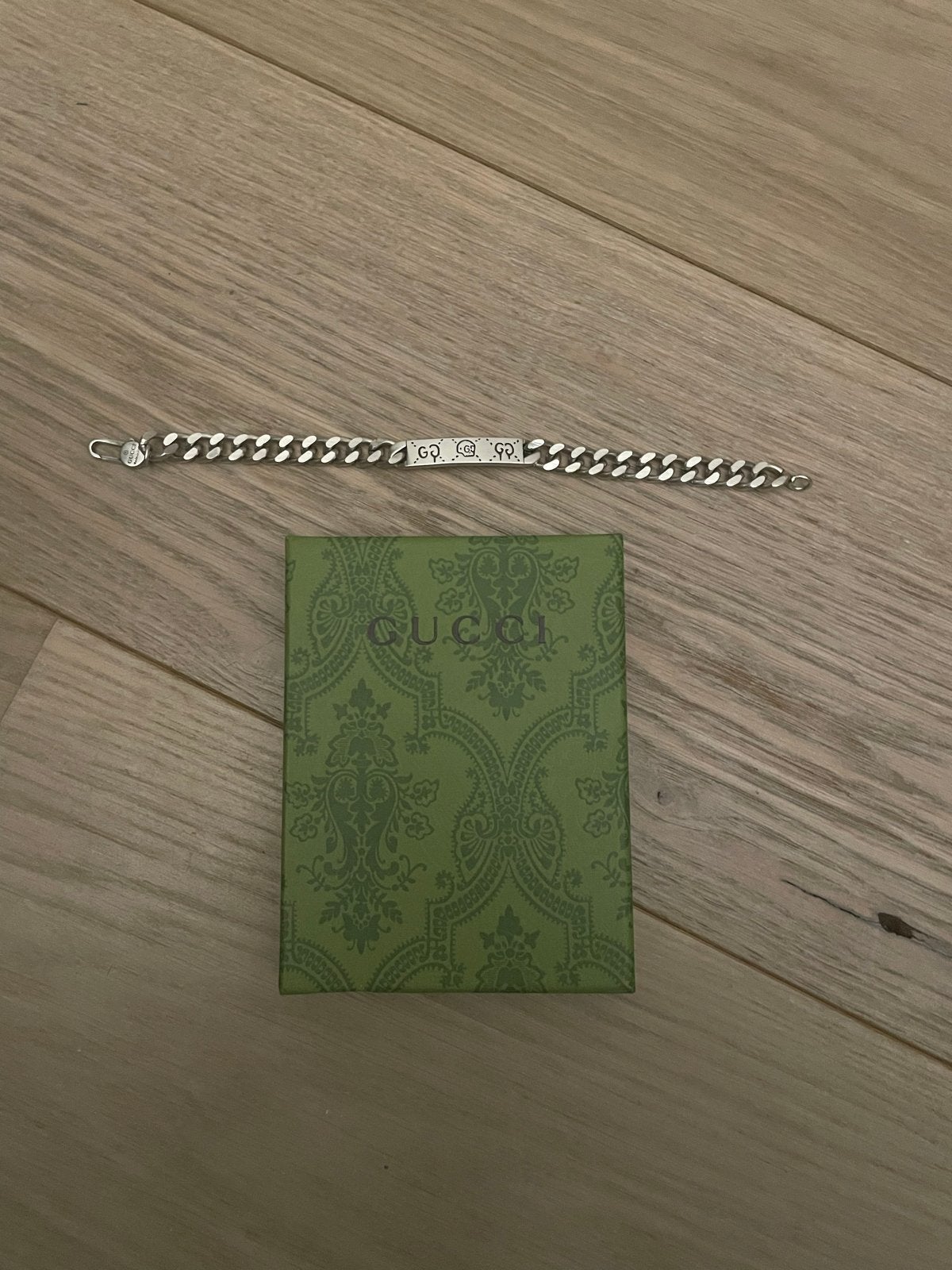 Gucci zilveren schakelarmband met logo - Moet weg!, Sieraden, Tassen en Uiterlijk, Armbanden, Verzenden, Zo goed als nieuw, Zilver