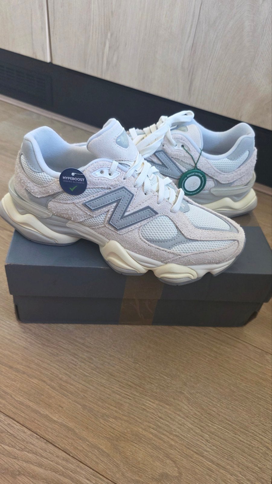 New Balance 9060 Seasalt Moonbeam 42.5 - Enkel gepast, Beige, New Balance, Ophalen of Verzenden, Sneakers of Gympen