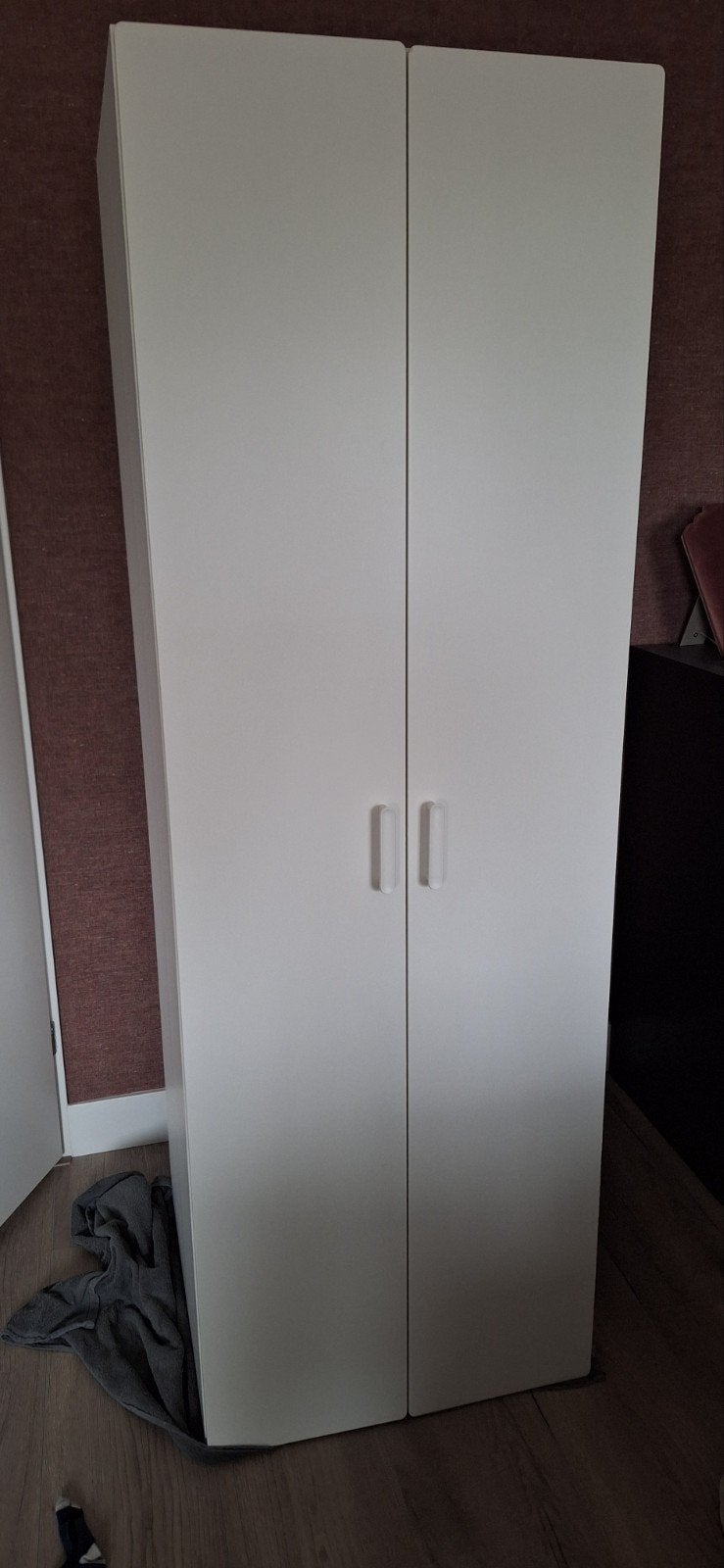 IKEA 2-deurs kledingkast / opbergkast wit - ZGAN, Minder dan 50 cm, Met deur(en), Ophalen of Verzenden, Zo goed als nieuw