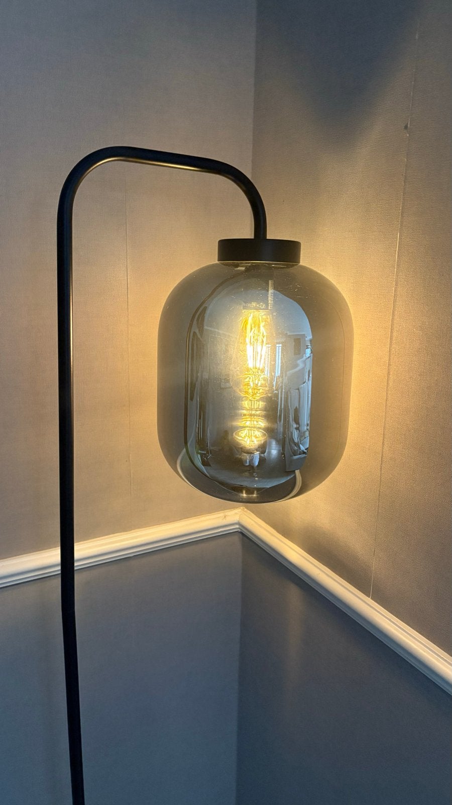 Moderne Vloerlamp Zwart Metaal met Smokeglas - 1.60m Hoog, Ophalen, Landelijk modern industrieel, 150 tot 200 cm, Glas