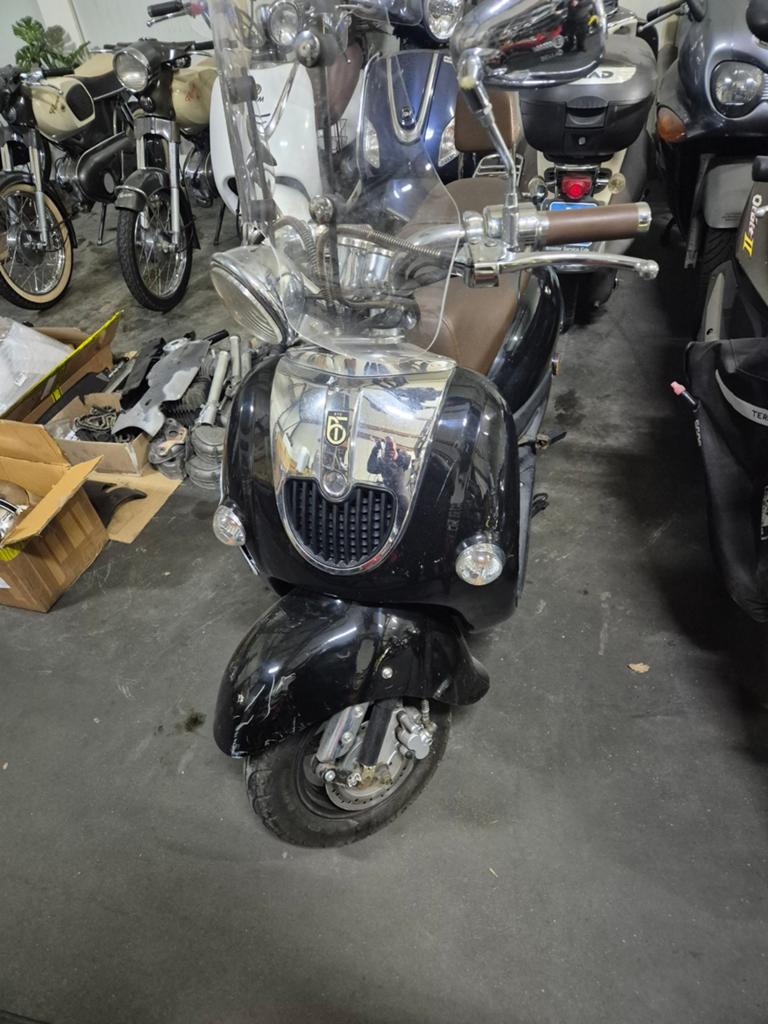 SUPER KOOPJE Partij Scooters 10 × + Motorfiets, Fietsen en Brommers, Scooters | SYM, Gebruikt, Maximaal 45 km/u, Ophalen of Verzenden