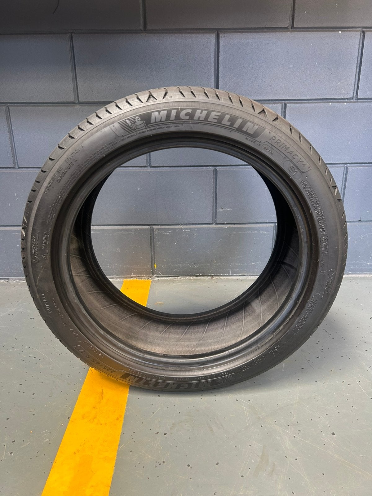 1x Michelin 225/45/17, Ophalen, Gebruikt