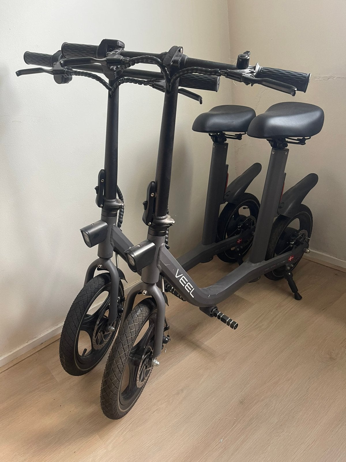 Electrische steps zit Deense VEEL Nieuw 2 stuks, Ophalen, Nieuw, Elektrische step (E-scooter)
