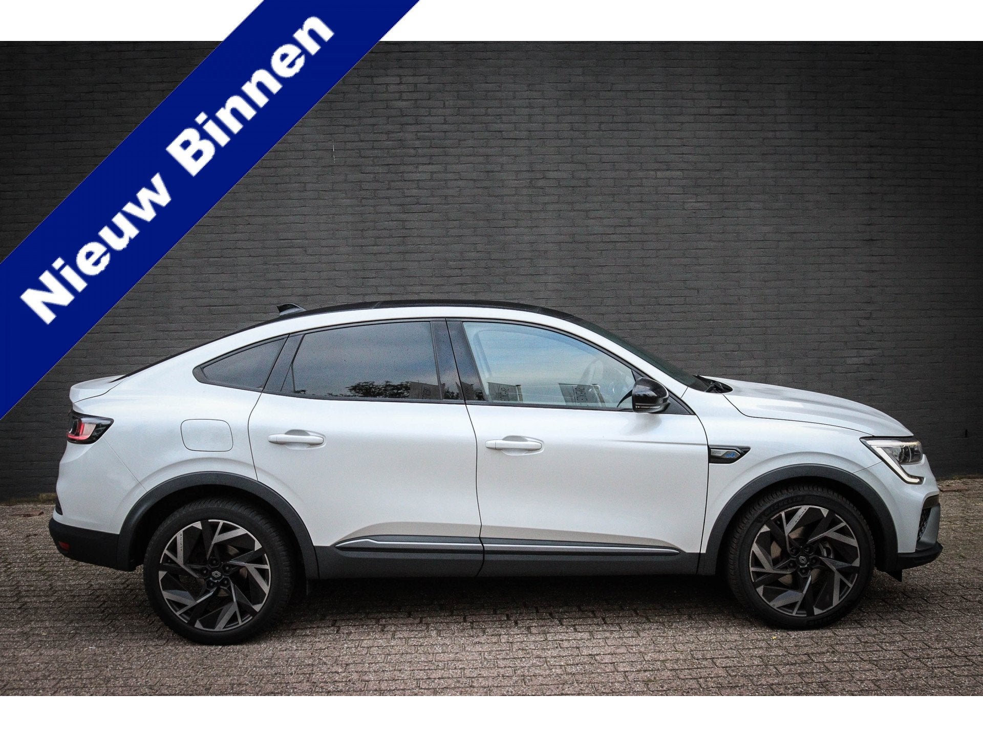Renault Arkana 1.6 E-Tech full hybrid 145 esprit Alpine, Arkana, Gebruikt, Leder en Stof, Wit