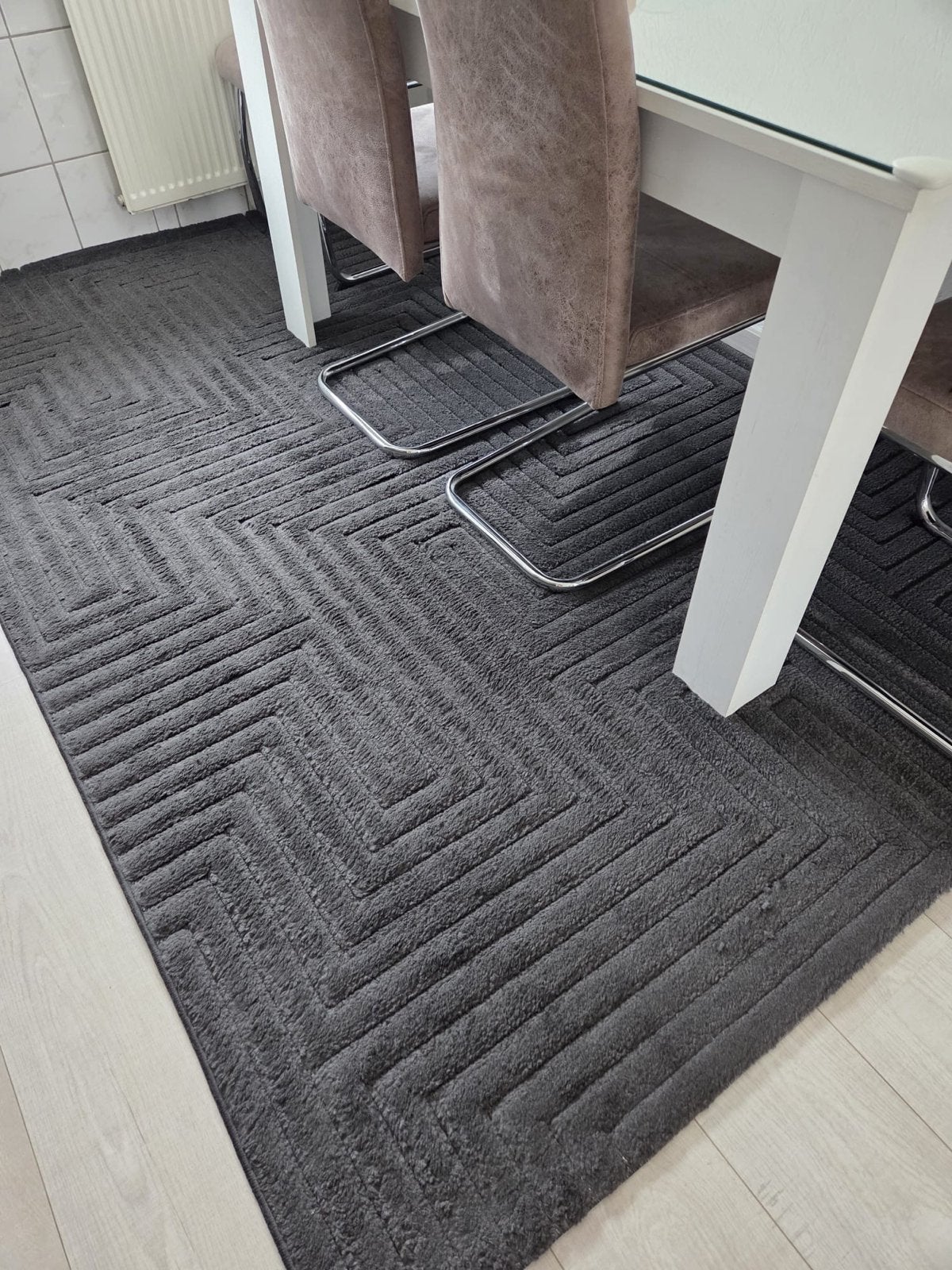 Modern grijs vloerkleed met geometrisch patroon, Ophalen, Gebruikt, 150 tot 200 cm, 200 cm of meer
