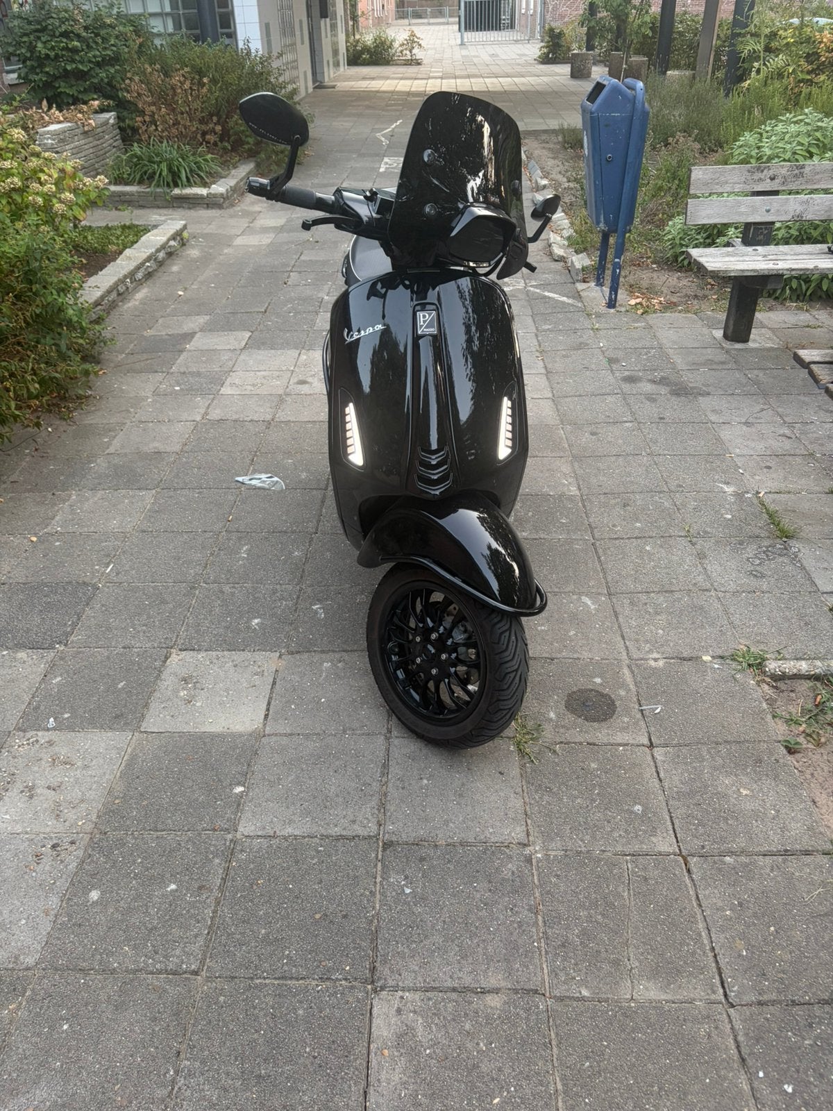 Vespa sprint 2022, Fietsen en Brommers, Scooters | Vespa, Ophalen, Zo goed als nieuw, Benzine