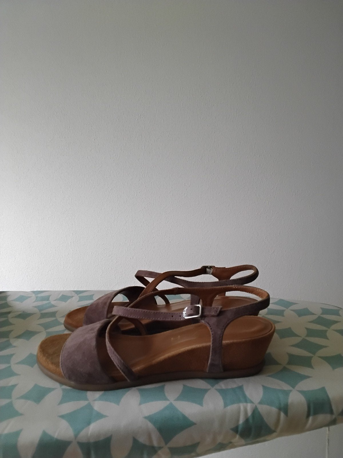 schoenen sandalen sleehak 39 Unisa beige naturel, Ophalen of Verzenden, Zo goed als nieuw, Beige, Sandalen of Muiltjes