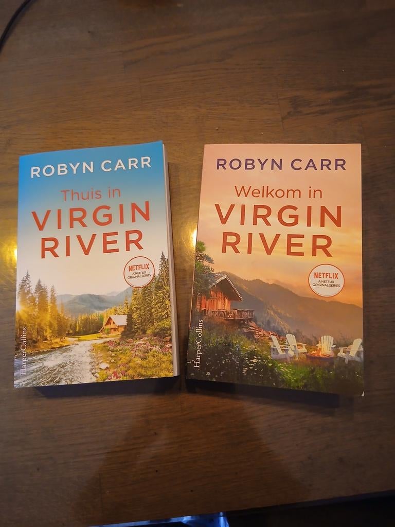 Robyn Carr - Virgin River Boeken (2 stuks), Boeken, Romans, Zo goed als nieuw, Nederland, Ophalen