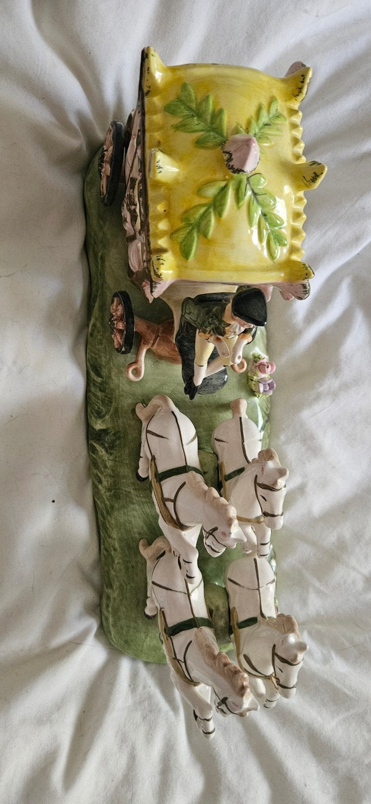 Antieke Koets met Paarden Beeldje - Porselein, Ophalen of Verzenden
