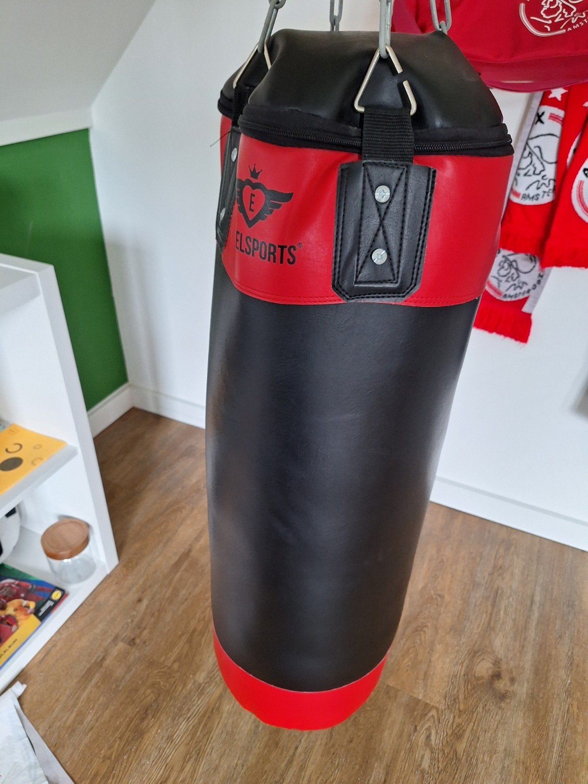 Angel Sports Bokszak 60 cm 10 kg Zwart/Rood, Sport en Fitness, Ophalen, Zo goed als nieuw, Bokszak