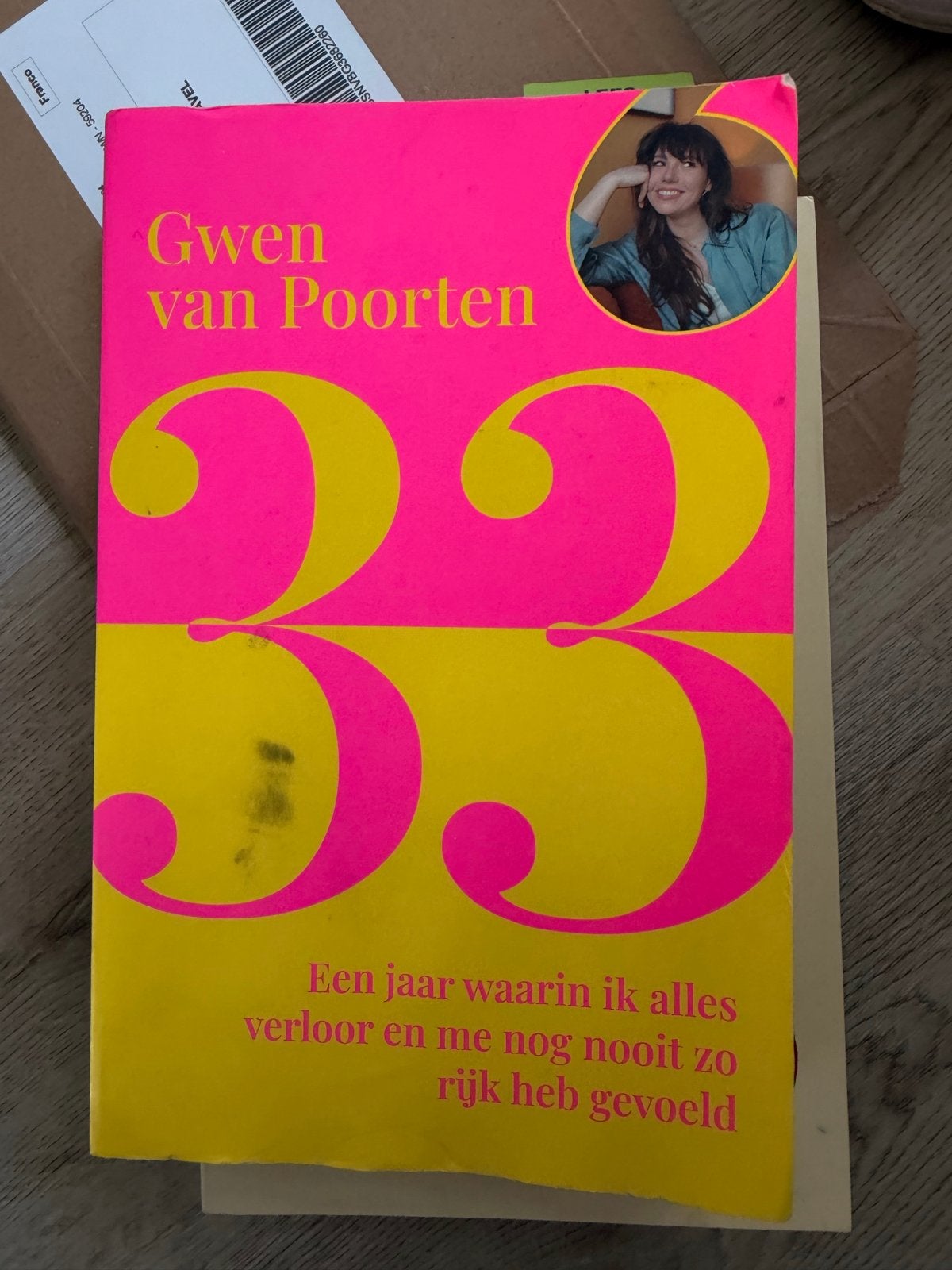 33 - Gwen van Poorten (Boek), Ophalen of Verzenden, Gelezen, Nederland
