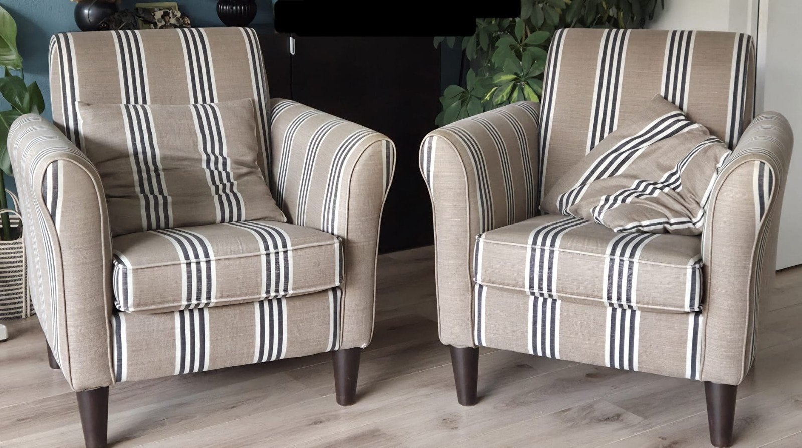 Twee gestreepte fauteuils met kussens, Ophalen, Gebruikt, 75 tot 100 cm, Stof
