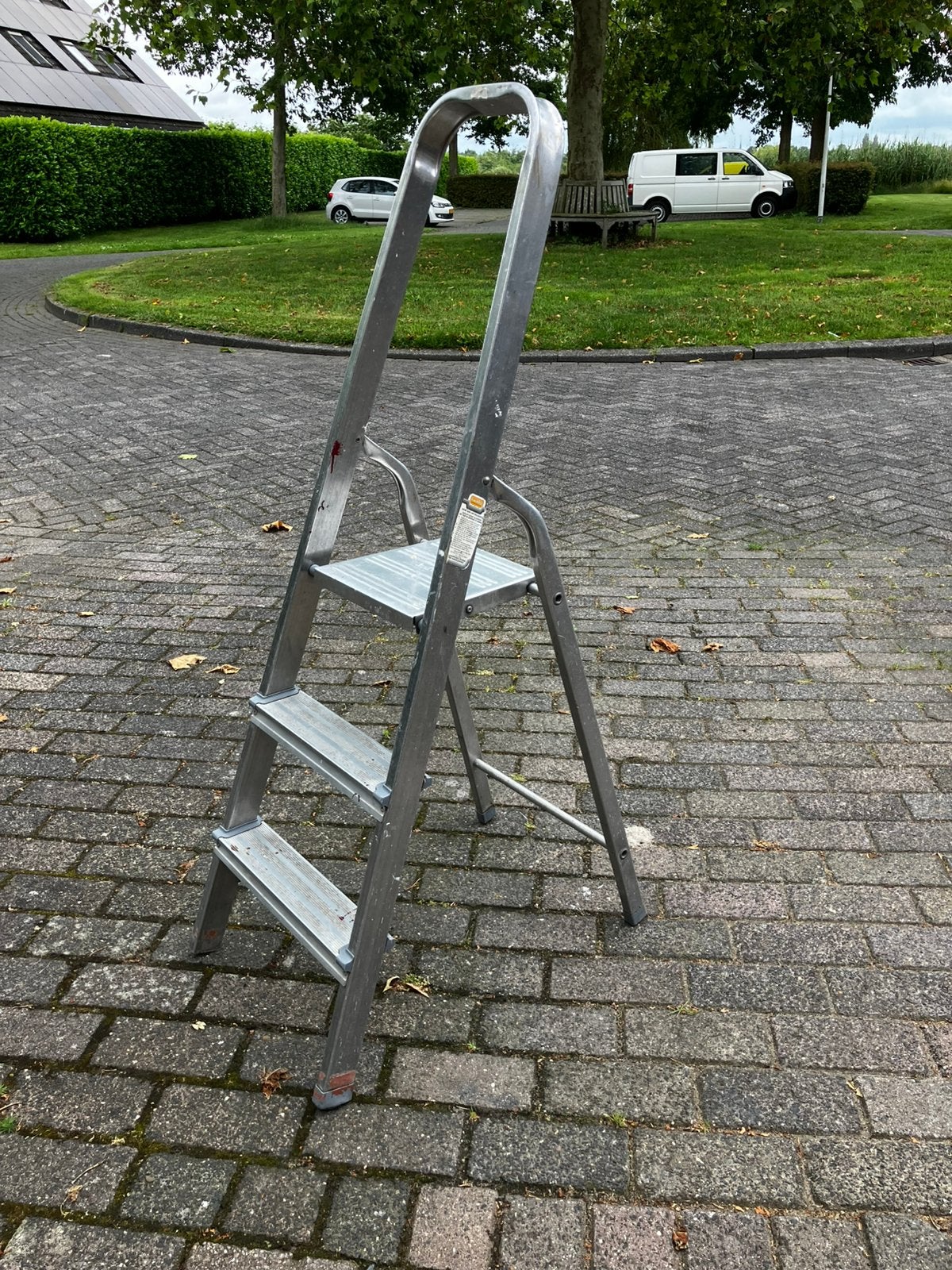 Aluminium Keukentrap (3 treden), Doe-het-zelf en Verbouw, Ladders en Trappen, Ophalen, Zo goed als nieuw, Trap, Minder dan 2 meter