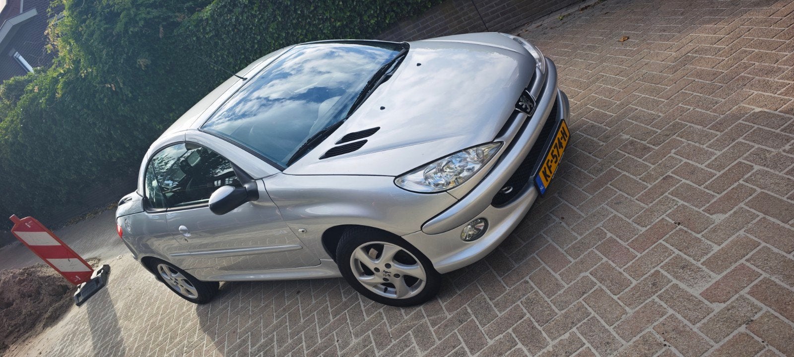 Peugeot 206 CC Quicksilver Cabrio, perfecte zomerauto ️, Auto's, Peugeot, Particulier, Benzine, E, Cabriolet, Handgeschakeld, Geïmporteerd