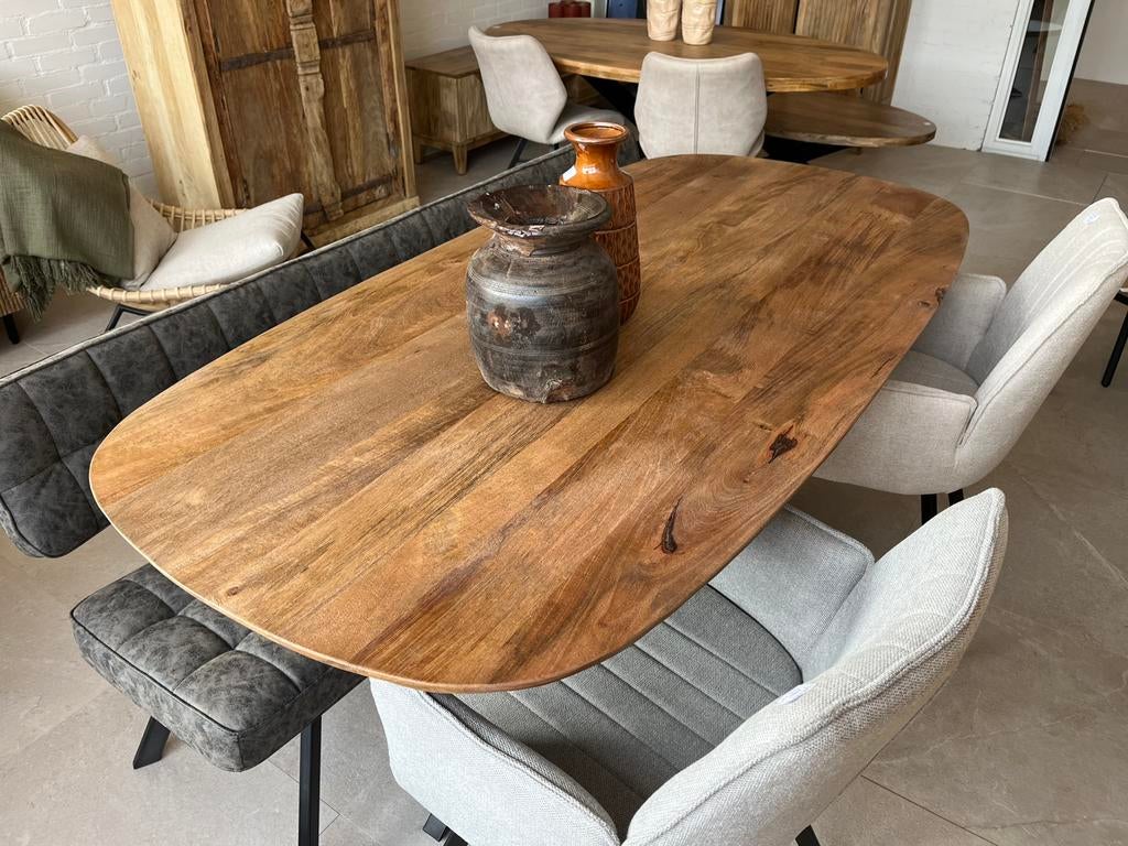 Magazijn leegverkoop eettafel deens ovaal mangohout matrix