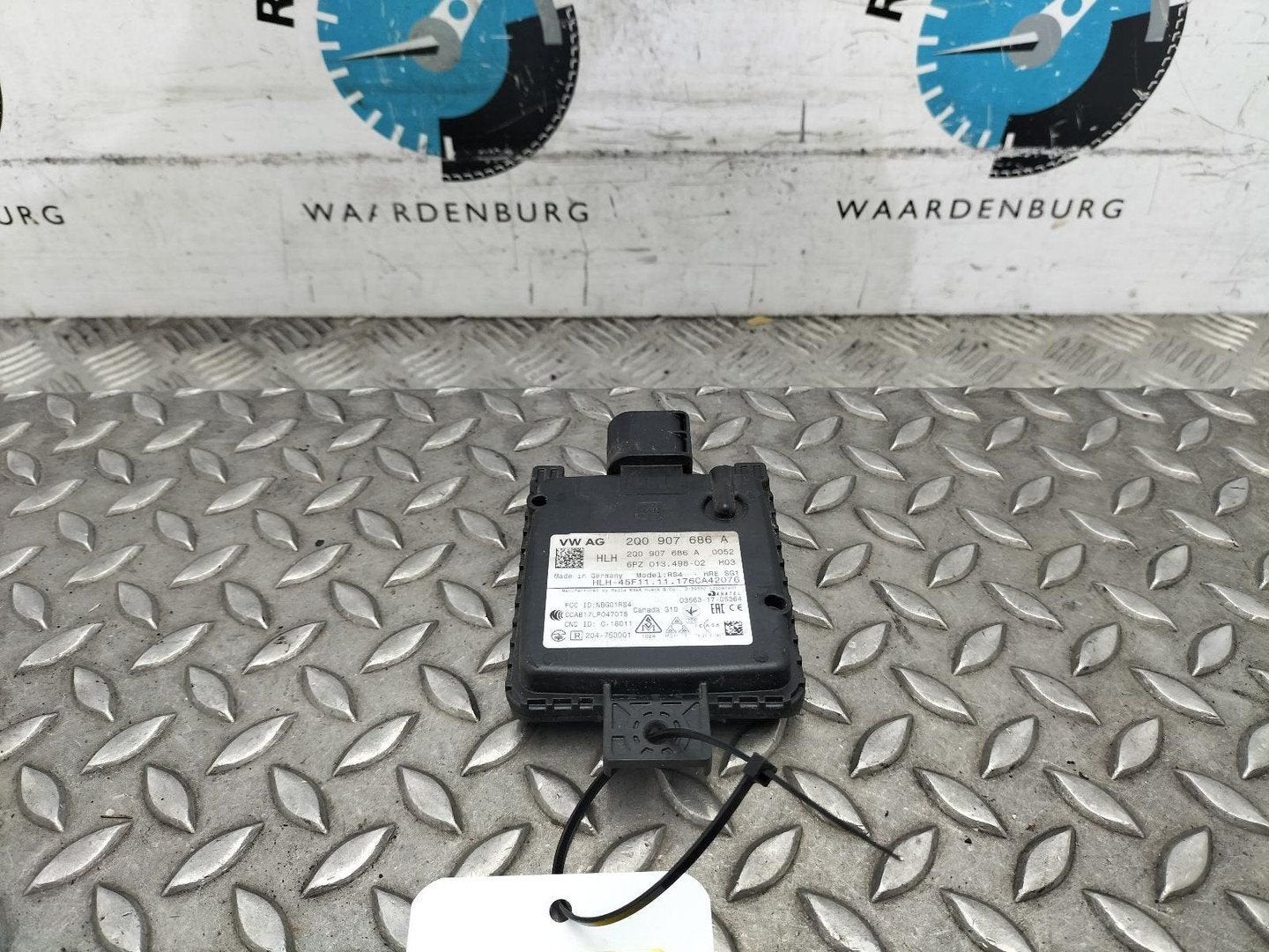 VOLKSWAGEN POLO AW1 1.0 TSI Comfortline  SENSOR RADAR 2Q0907, Ophalen of Verzenden, Gebruikt, Stiba lid