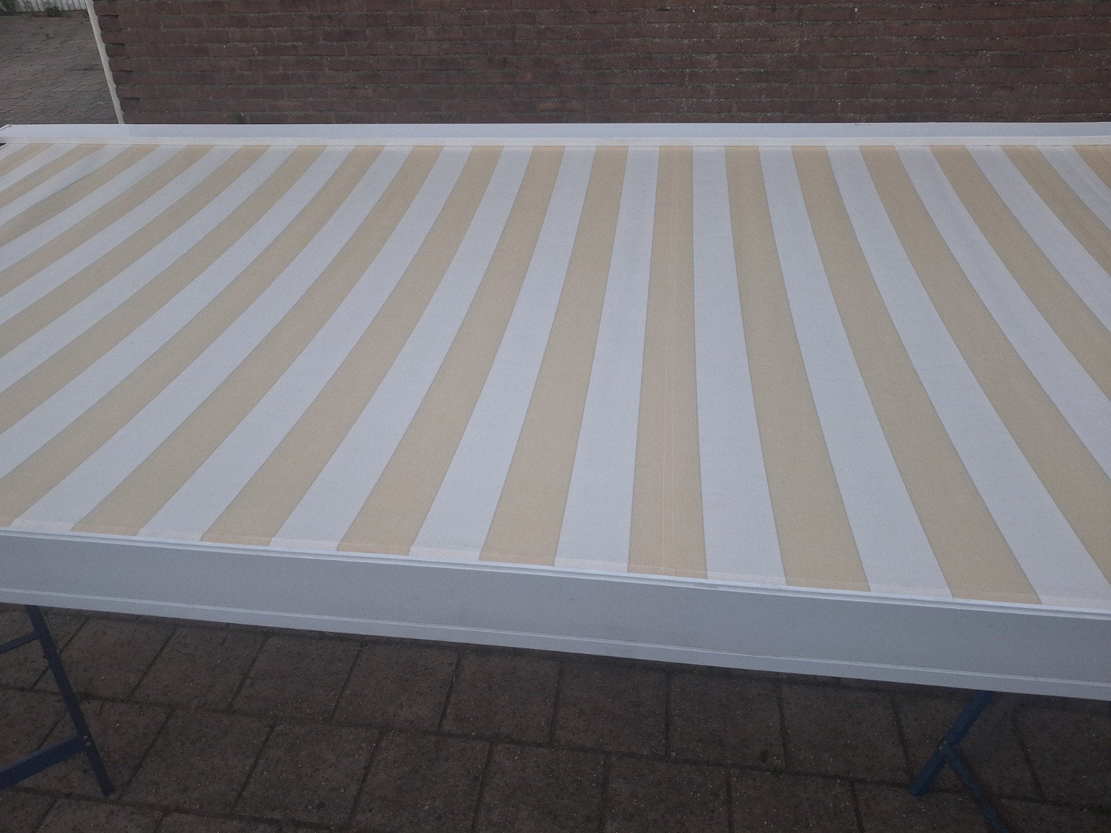 Mooi elektrisch zonnescherm nieuw doek  4.48 x 2.5 meter, Ophalen, Elektrisch, Zo goed als nieuw, 150 tot 300 cm
