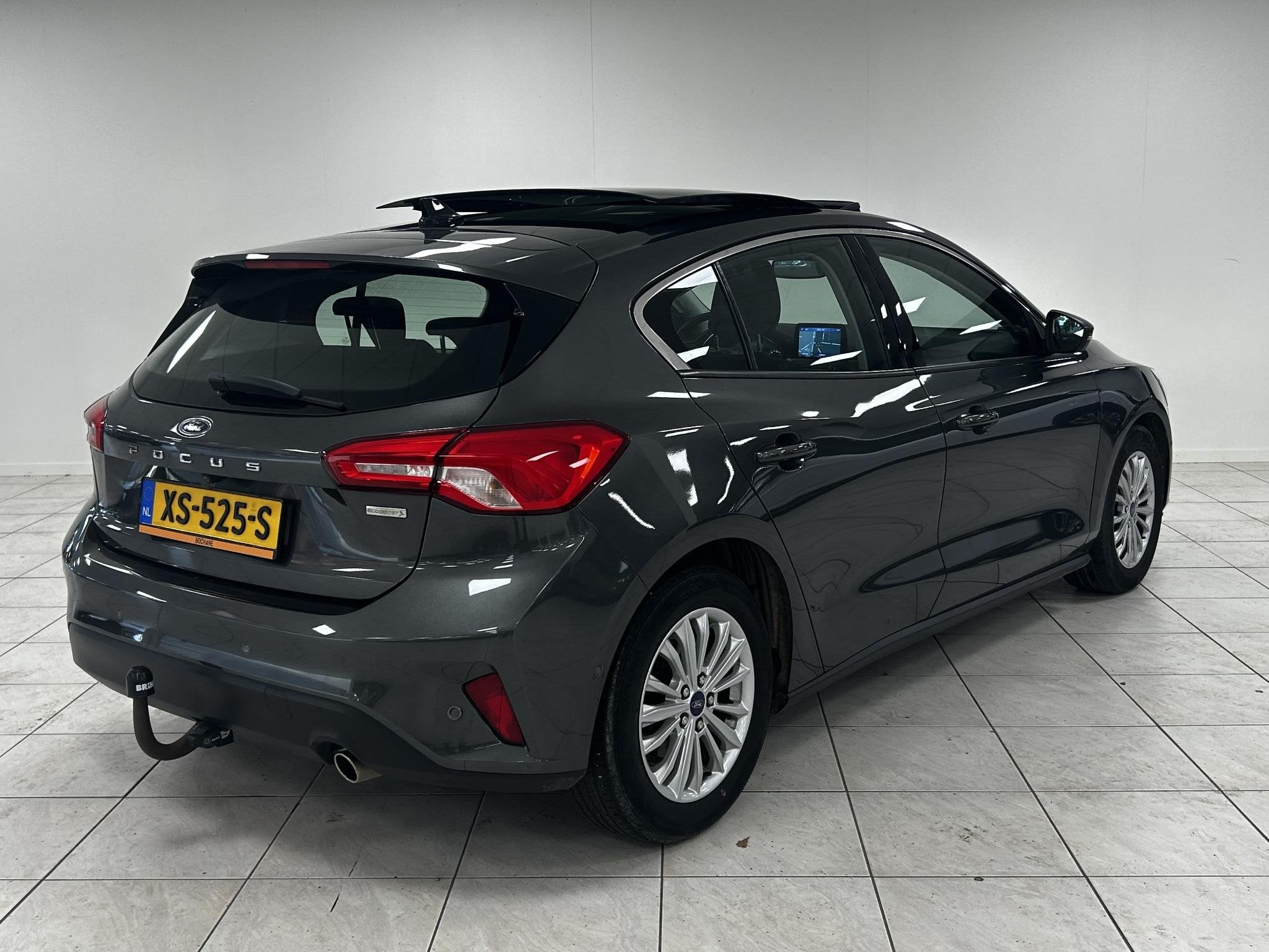 Ford Focus 1.0 EcoBoost Titanium Business NAVIGATIE | TREKHA, Auto's, Gebruikt, Bedrijf, Handgeschakeld, 3 cilinders