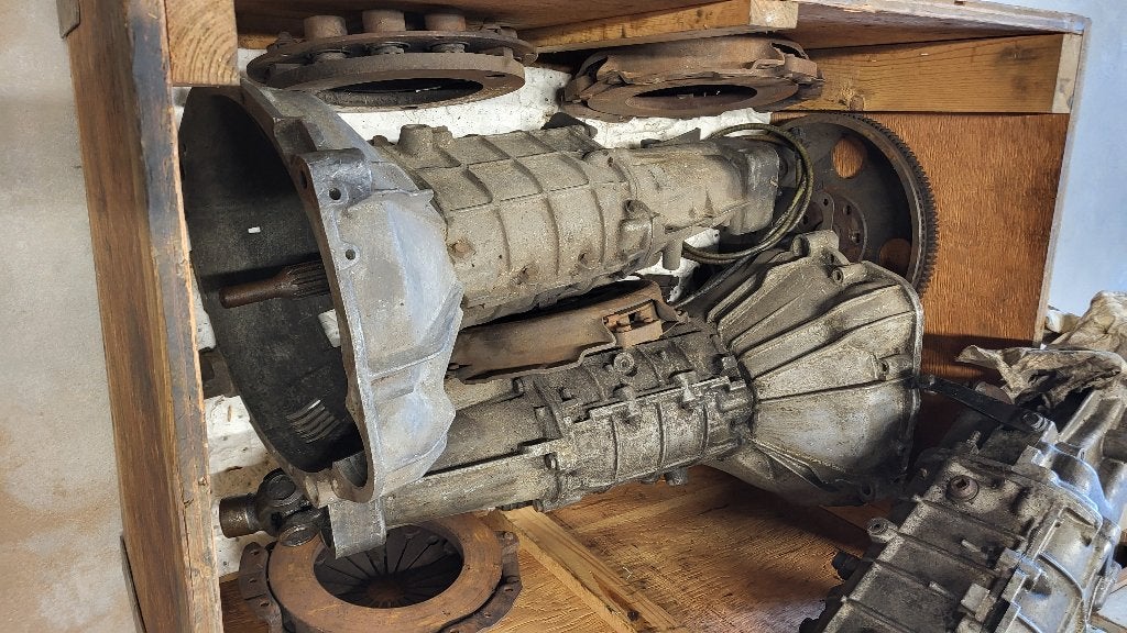 Versnellingsbak Cardanas schokbrekers Peugeot 404 wielhouder, Ophalen, Nieuw, Peugeot