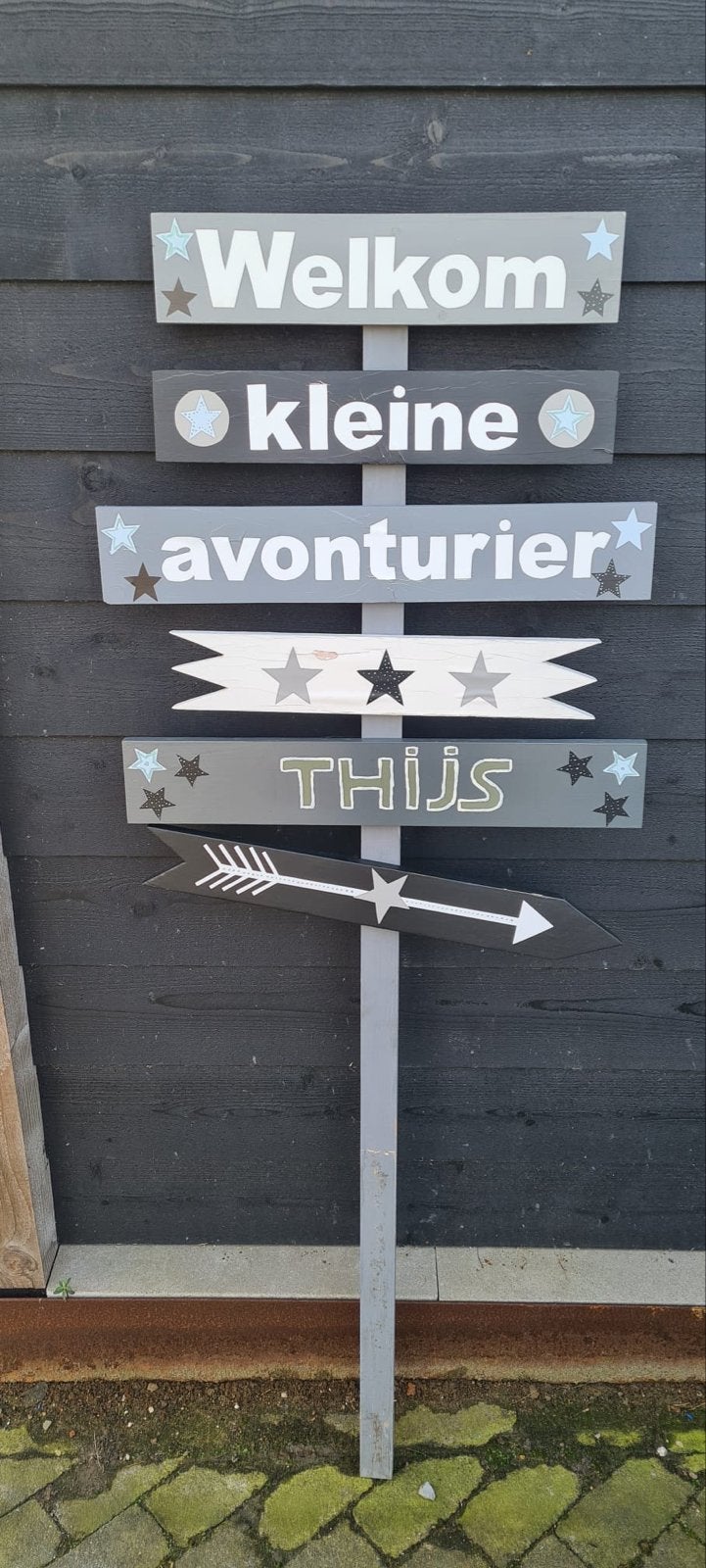 Uniek Geboortebord 'Welkom kleine avonturier Thijs', Kinderen en Baby's, Ophalen, Gebruikt, Geboortebord