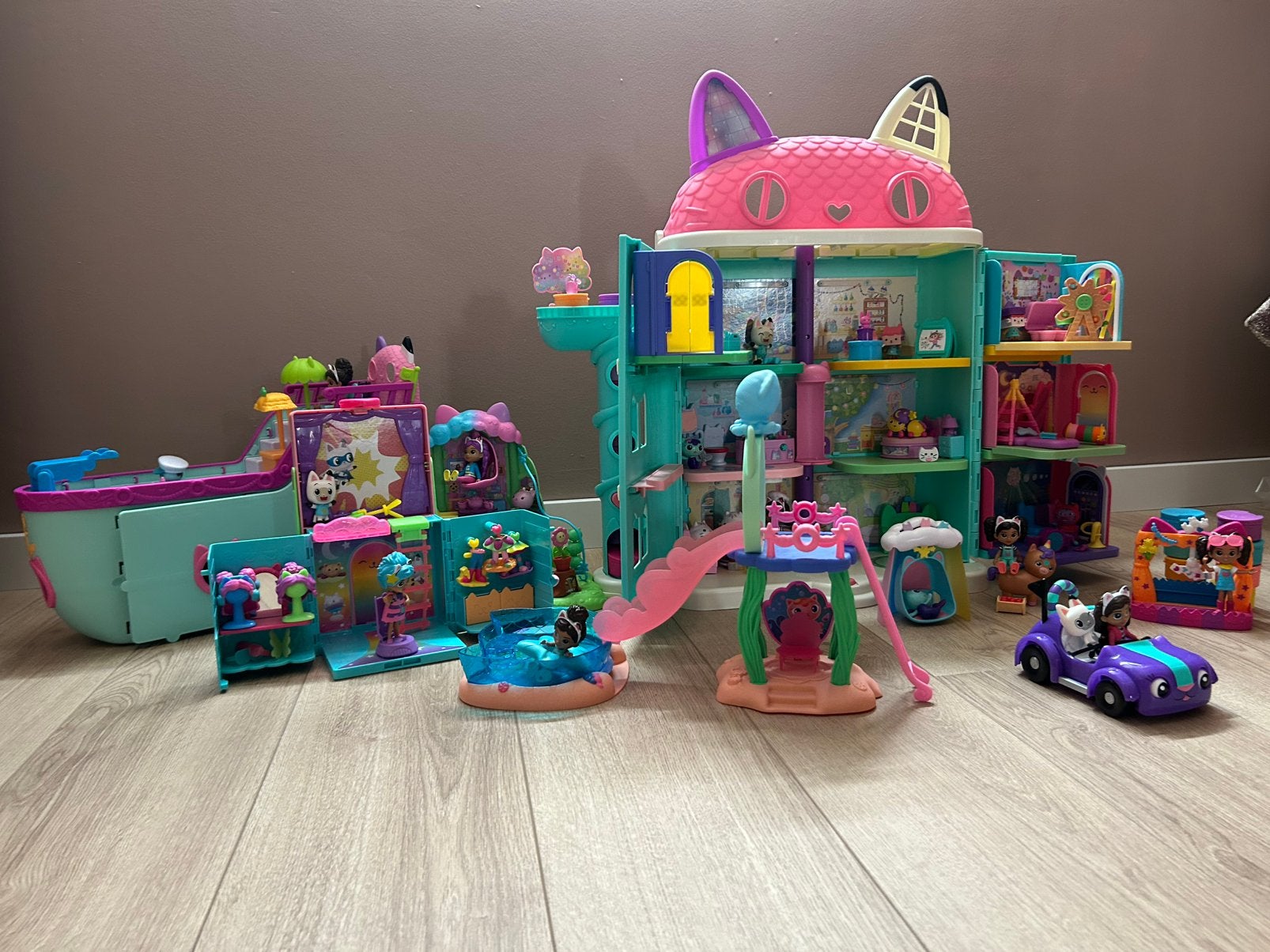 Gabby poppenhuis complete sets, Verzamelen, Ophalen, Zo goed als nieuw
