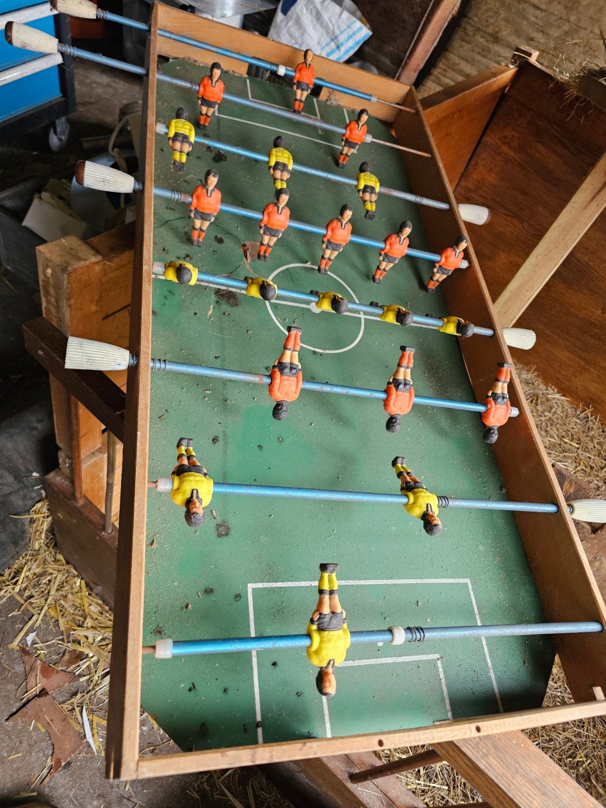 Leuke oude voetbaltafel, Kinderen en Baby's, Speelgoed | Voetbaltafels, Ophalen, Gebruikt