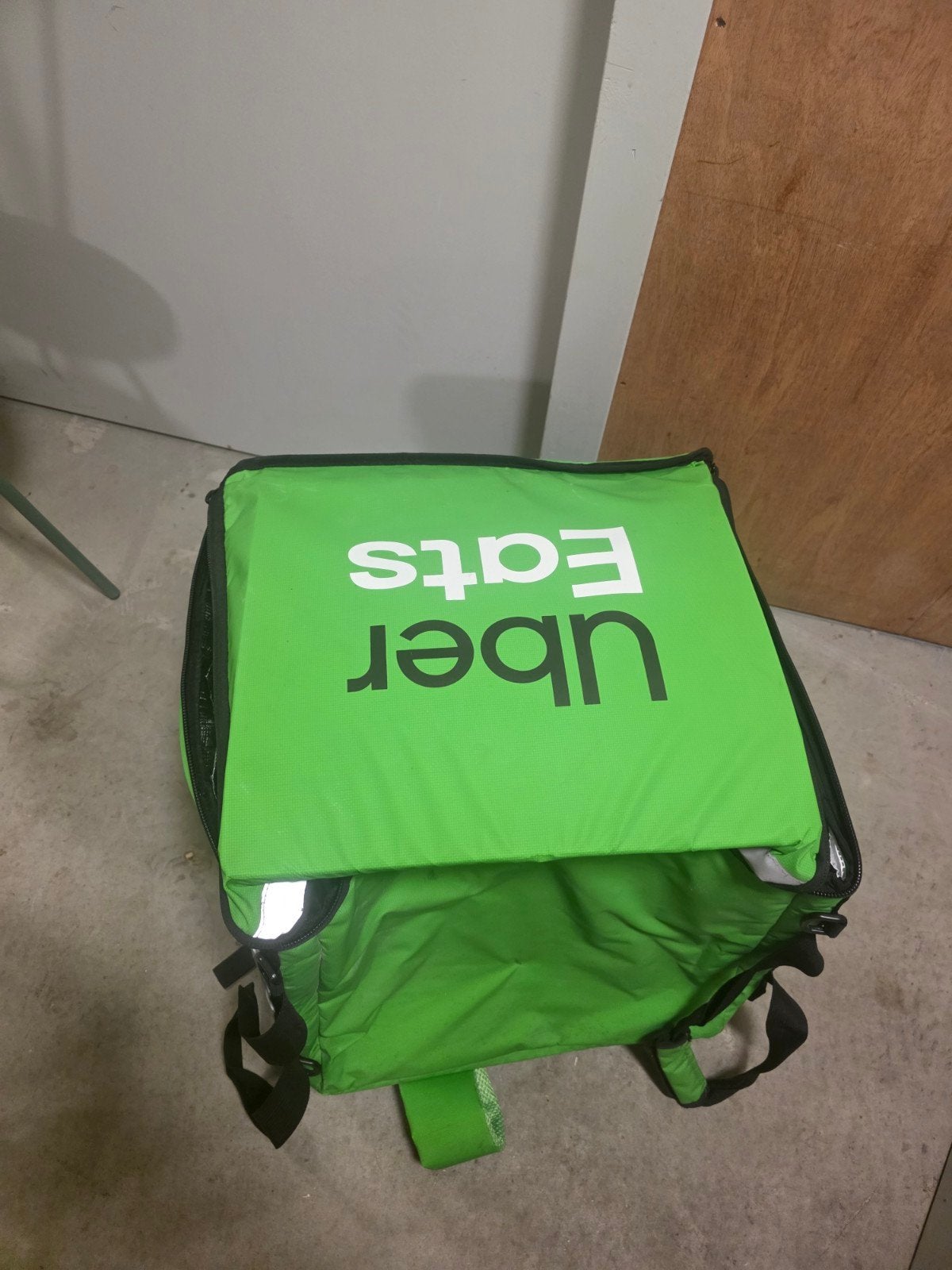 Uber Eats bezorgtas - Zo goed als nieuw, Sieraden, Tassen en Uiterlijk, 40 cm of meer, Zo goed als nieuw, Waterdicht, Ophalen