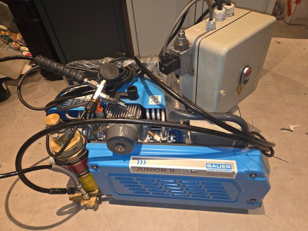 Gezocht duikcompressor evt. Defect bauer, nardi, l&w, Ophalen