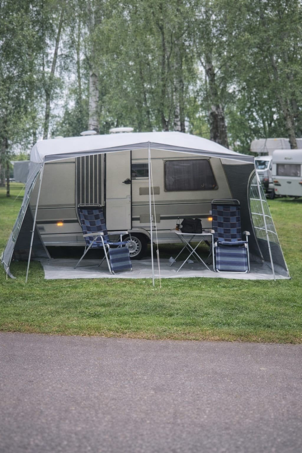 Chateau Chiara 380 uit 1995 - 4 persoons uitvoering, Caravans en Kamperen, Caravans, Chateau, Particulier, Tot en met 4, Luifel