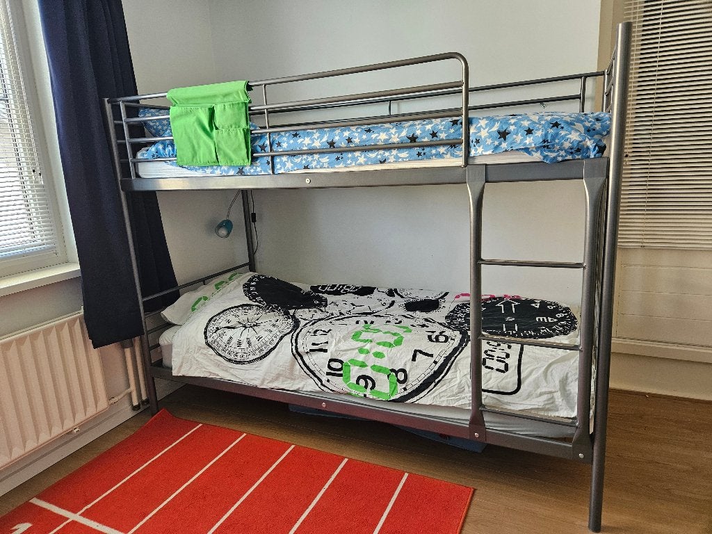 Ikea SVÄRTA metalen stapelbed, Ophalen, 210 cm, Tweepersoons, Minder dan 160 cm