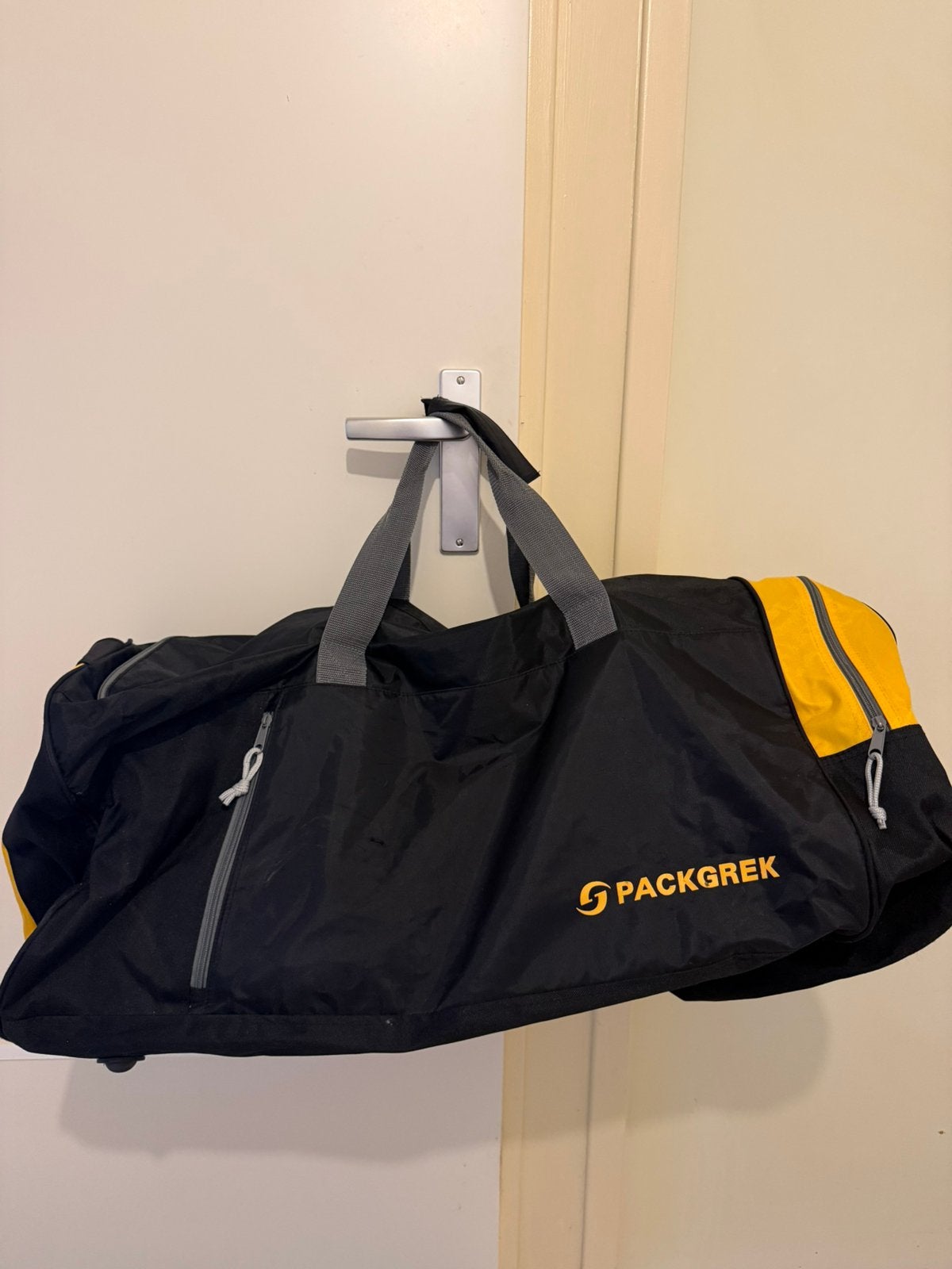PackGrek XL sporttas / reistas | Grote duffel bag zwart geel, 30 cm of meer, Gebruikt, Zwart, Minder dan 35 cm