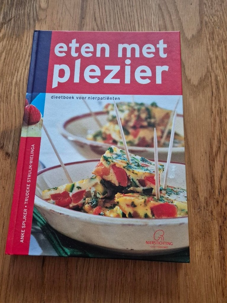 Eten met plezier Kookboek voor nierpatiënten, Ophalen, Ziekte en Allergie, Zo goed als nieuw, Anke spijker,trudeke struijk wielinga