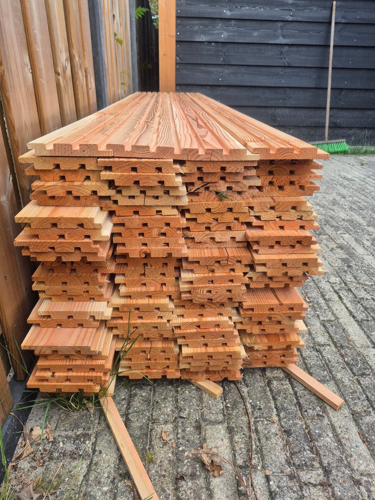 Triple Rhombus Douglas plank 19x130 (werkend 120) x 2,40m, Minder dan 25 mm, Nieuw, Ophalen of Verzenden, 200 tot 250 cm