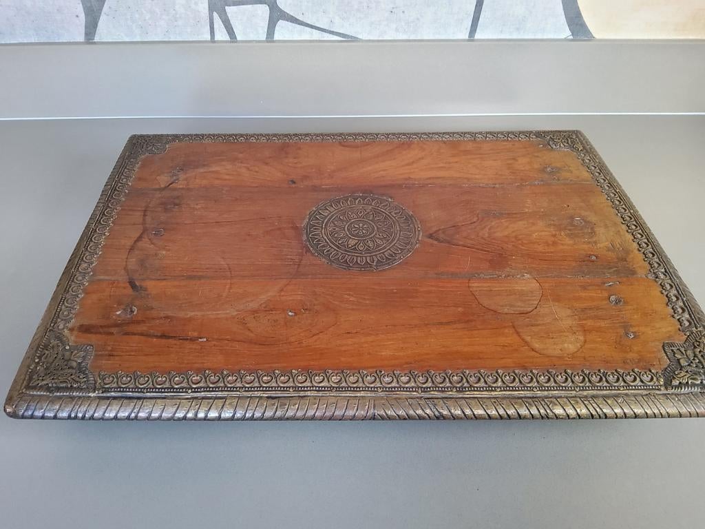 Oude houten plateau, Ophalen