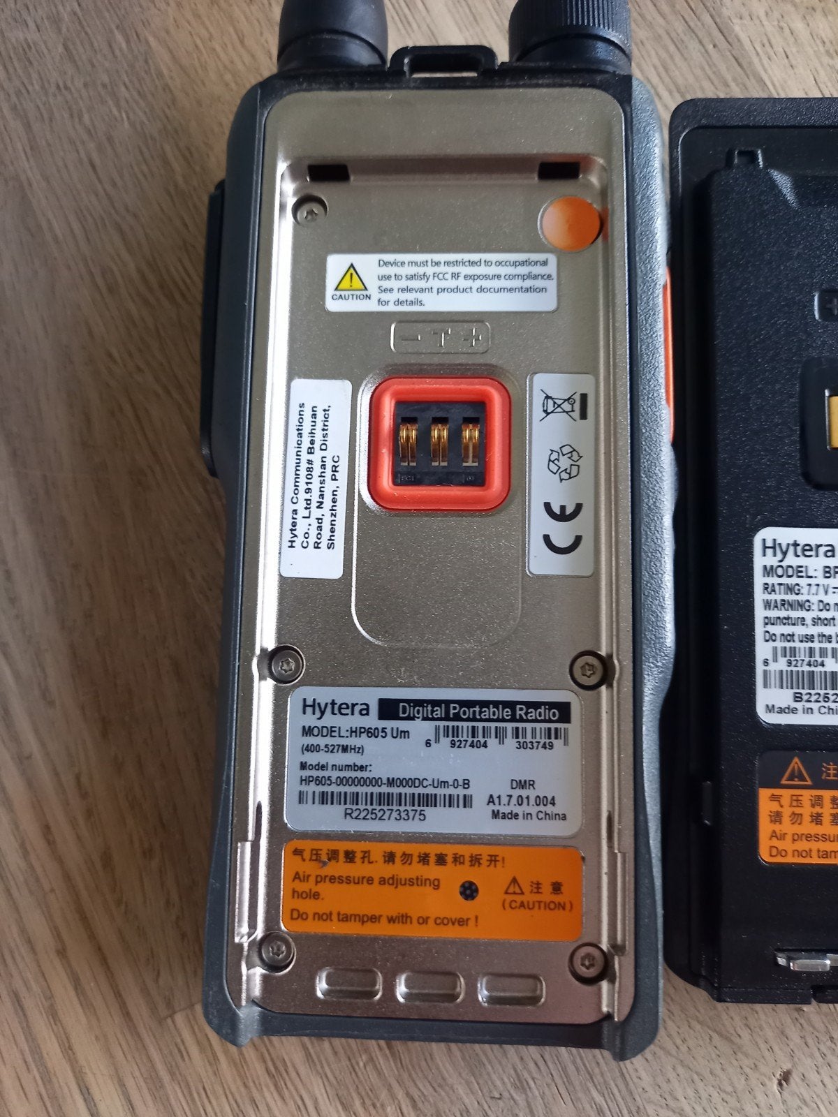 hytera hp605 met lader, Ophalen of Verzenden