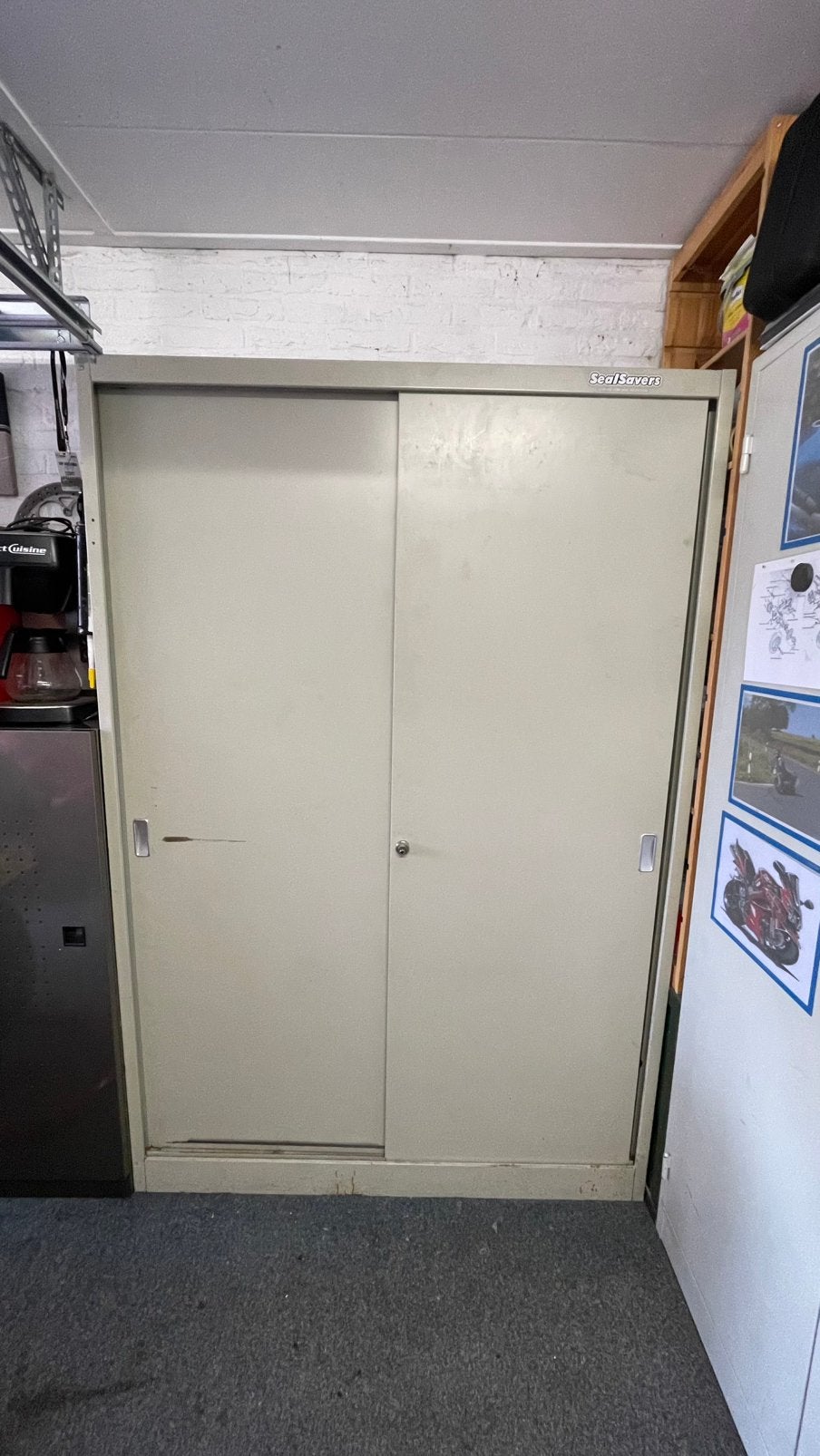 Stalen schuifdeurkast, Huis en Inrichting, Kasten | Roldeurkasten en Archiefkasten, Ophalen, Gebruikt, 100 tot 150 cm, Metaal