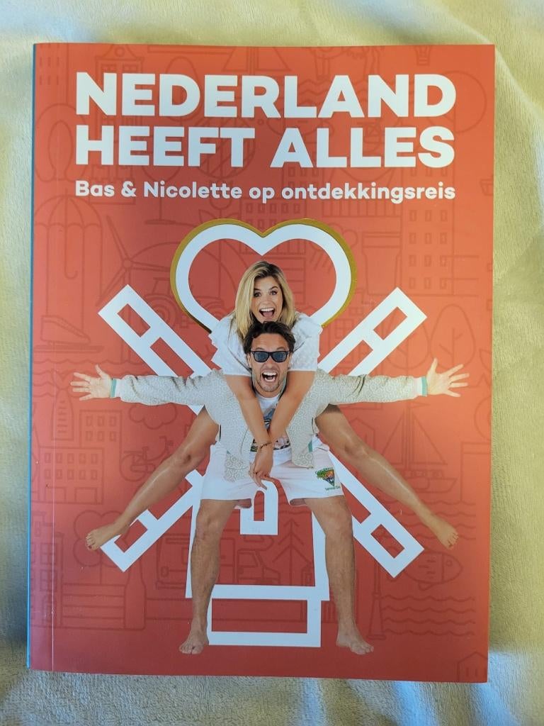 Boek - Bas Smit en Nicolette van Dam - Nederland heeft alles, Overige merken, Overige typen, Zo goed als nieuw, Benelux