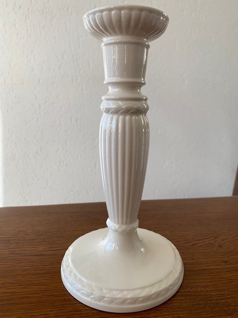 Wedgwood "Edme Plain" Hoge Kandelaar Nieuw, Huis en Inrichting, Keuken | Servies, Ophalen of Verzenden, Nieuw, Aardewerk, Overige stijlen
