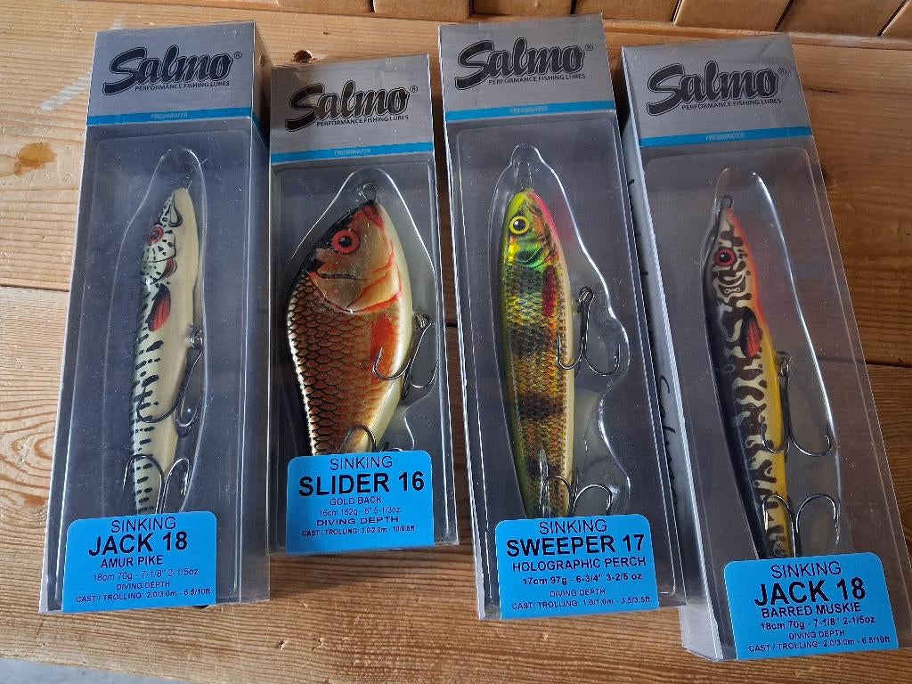 Set (grote) Salmo pluggen....alles sinking (16/17/18cm)