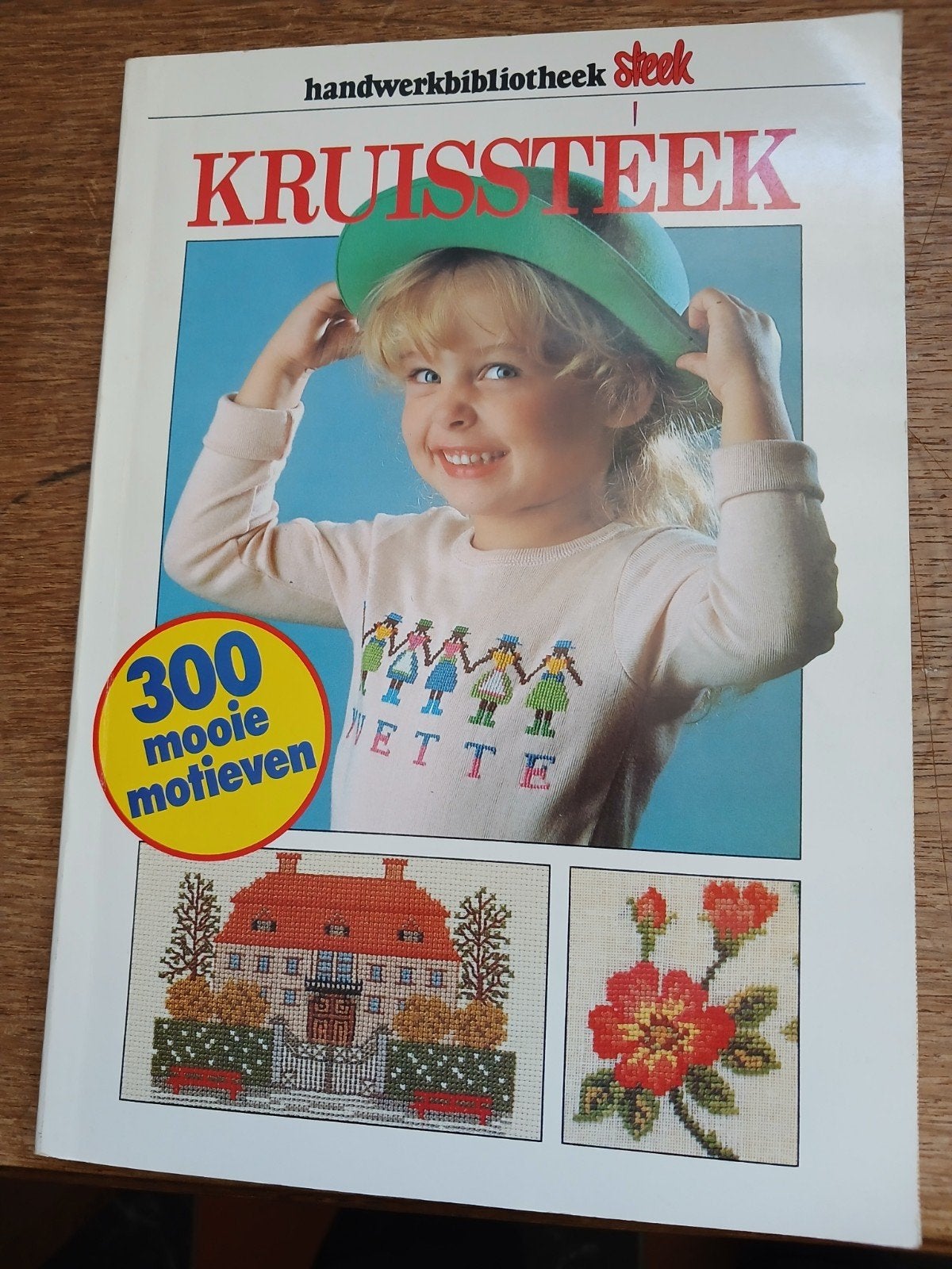 Kruissteekboek met 300 motieven, Ophalen of Verzenden, Patroon