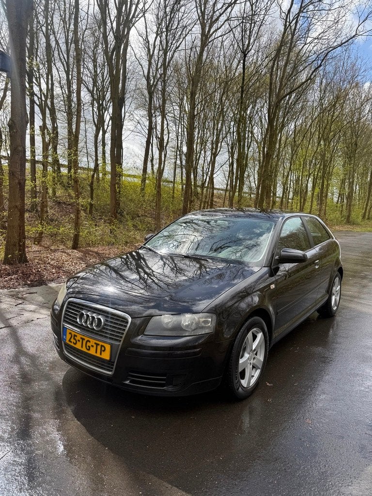 Audi A3 1.9 TDI Attraction Pro Line, Nwe APK! Koopje!, Auto's, Audi, Voorwielaandrijving, 680 kg, 4 cilinders, Zwart