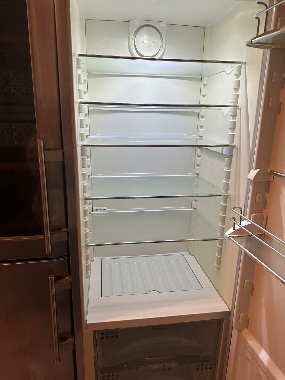 Foto 4 van Amerikaanse koelkast, zo goed als nieuw, in Amsterdam