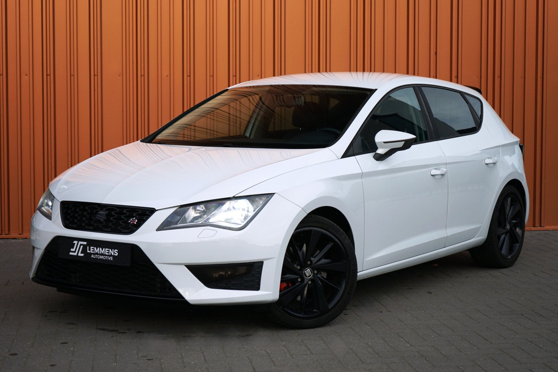 SEAT Leon FR 1.8 TSI 180PK DSG Clima Sfeerv. Cruise Elektr.s, Automaat, 1227 kg, Gebruikt, Zwart