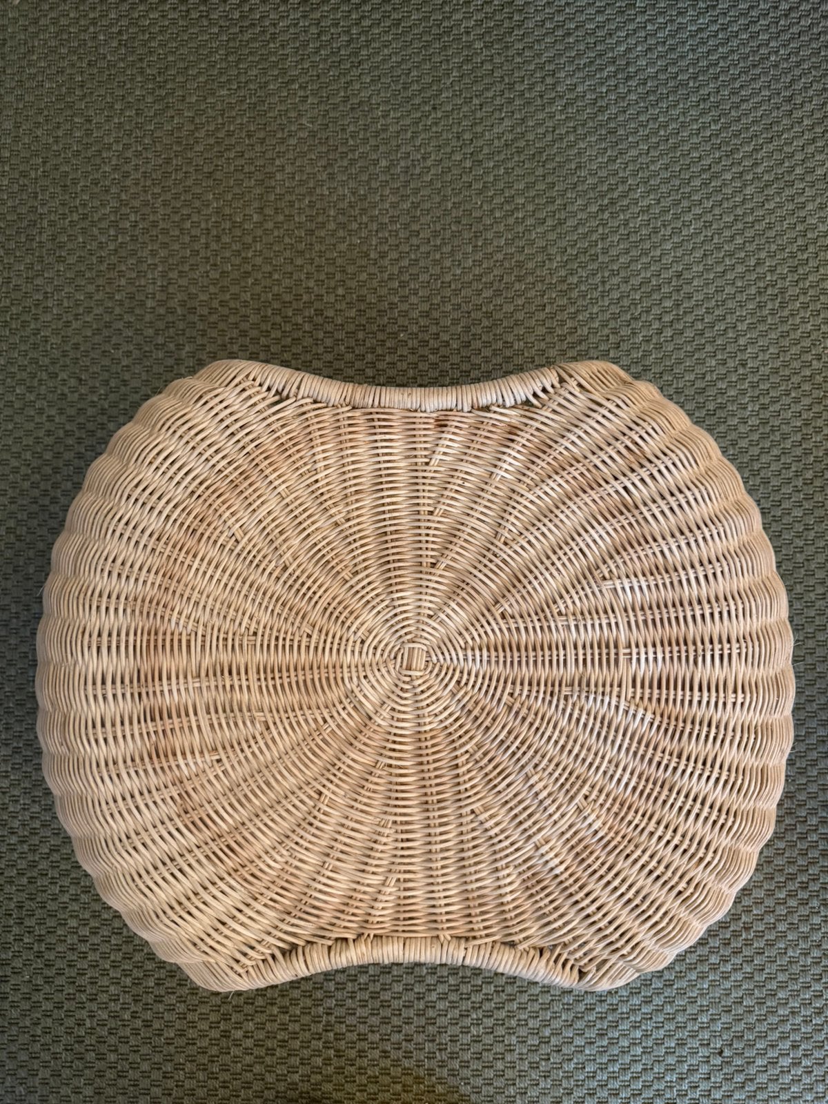 IKEA GAMLEHULT rotan poef / voetenbank met opbergruimte, Ophalen, Rond, Zo goed als nieuw, Metaal